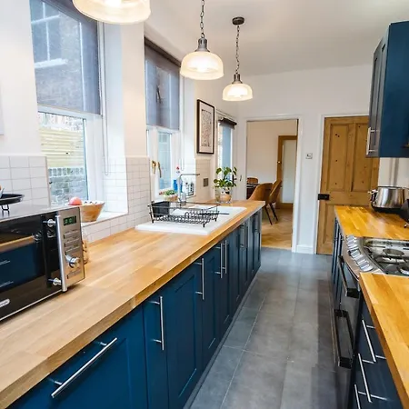- Bishy Road Abode Ferienhaus